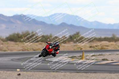 media/Nov-16-2025-Race Pace (Sun) [[8c5fa54630]]/Non Verified Riders (1st 20 Minutes)/5-Turn 15 (110pm)/